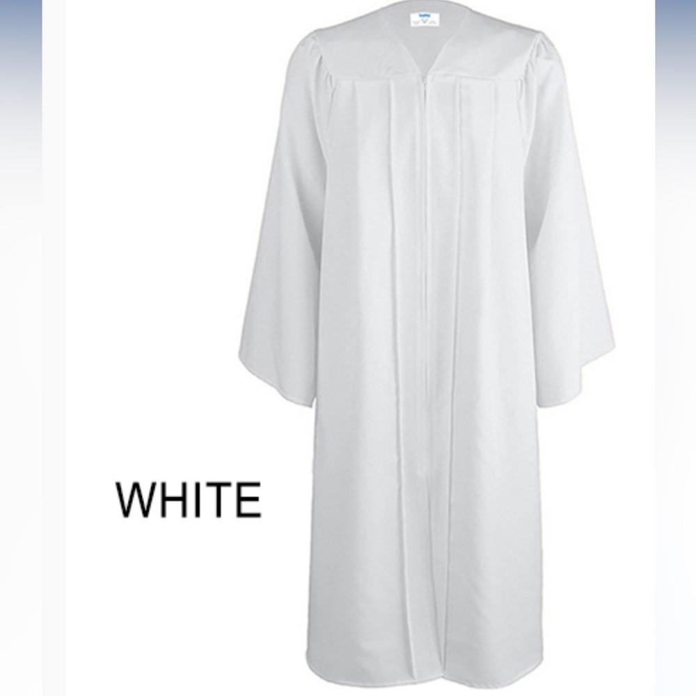 Size 5’4” - 5’6” white graduation gown